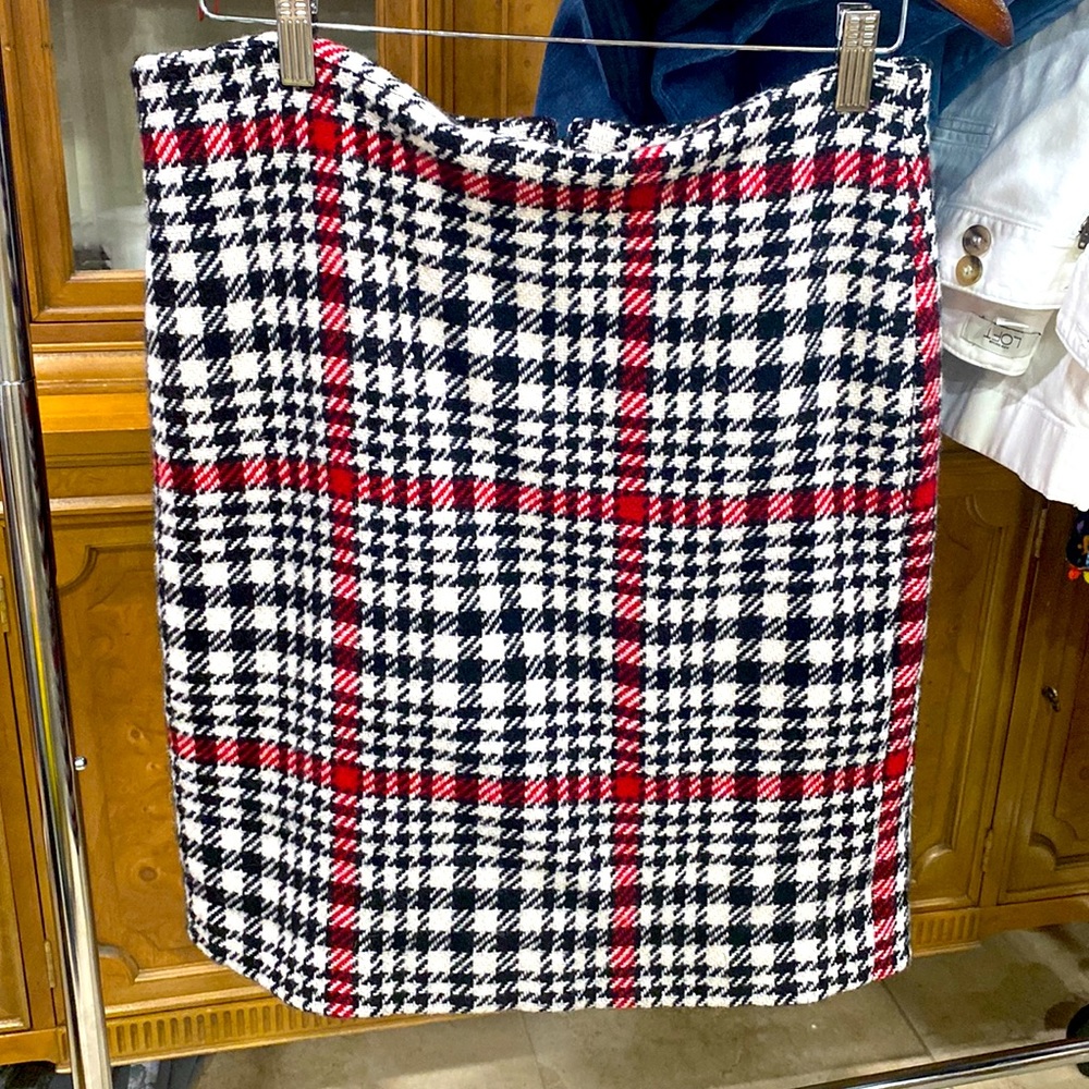 Talbots Houndstooth with red Skirt Size 12🖤🤍❤️